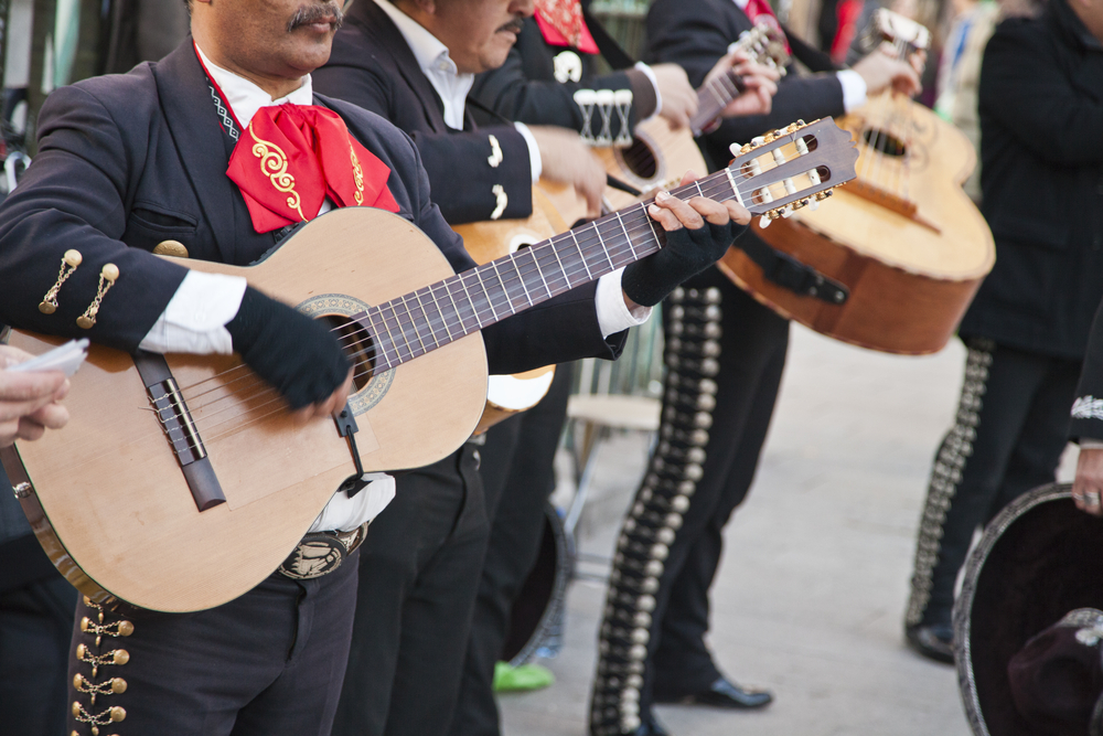 Hitmen dressed as mariachi musicians kill five in Mexico City