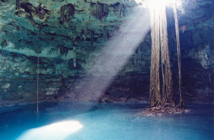Ring Of Cenotes: How an ancient asteroid effected dinausaurs, Mayans and still attracts visitors today