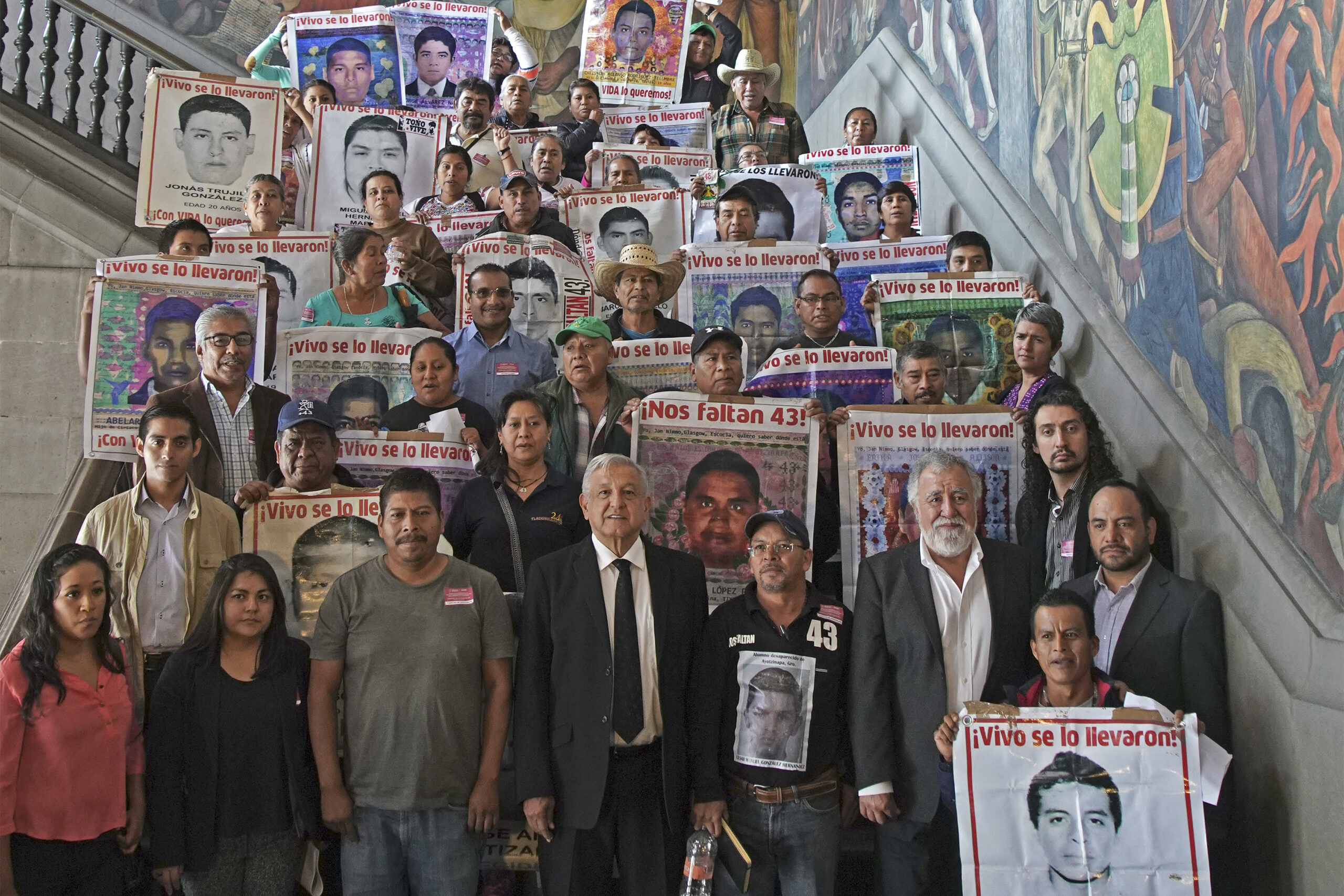 <strong>High-ranking Mexican military official arrested in the case of 43 students missing since 2014</strong>
